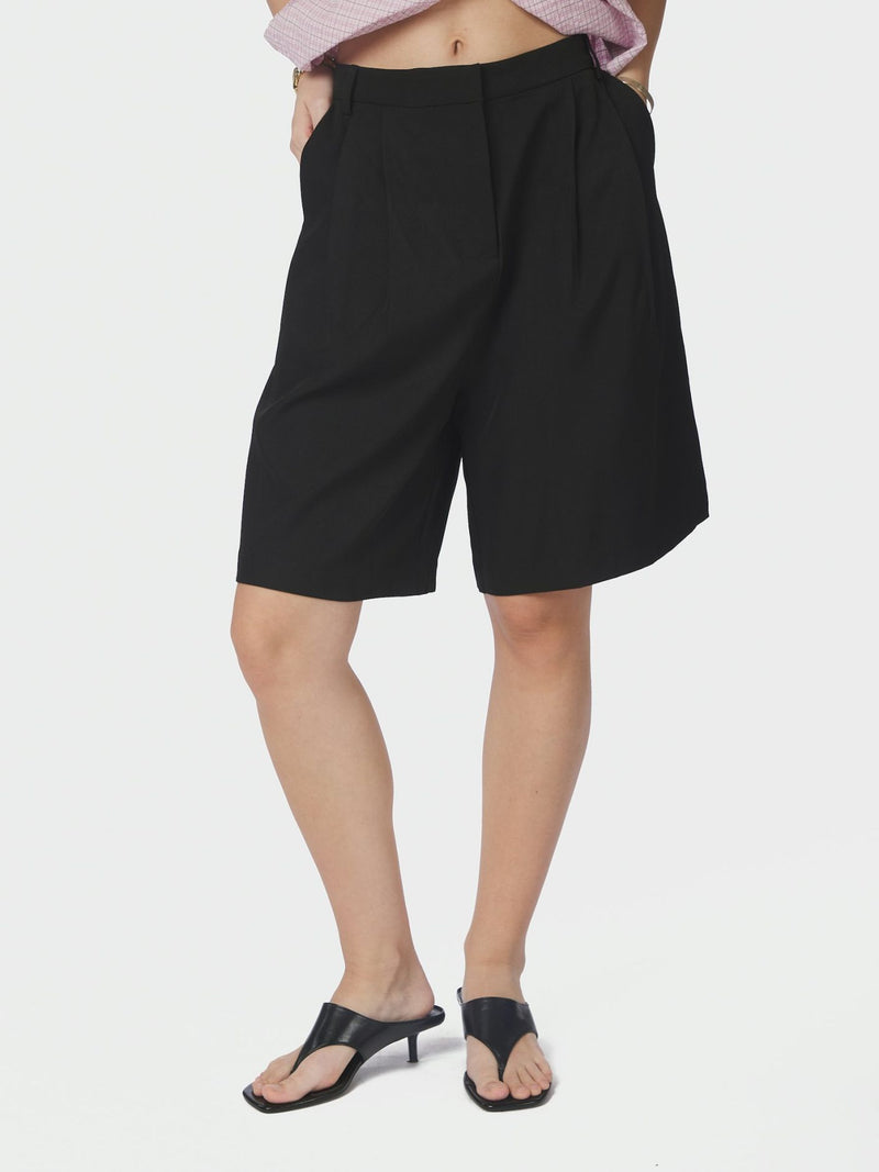 Nika Bermuda Shorts