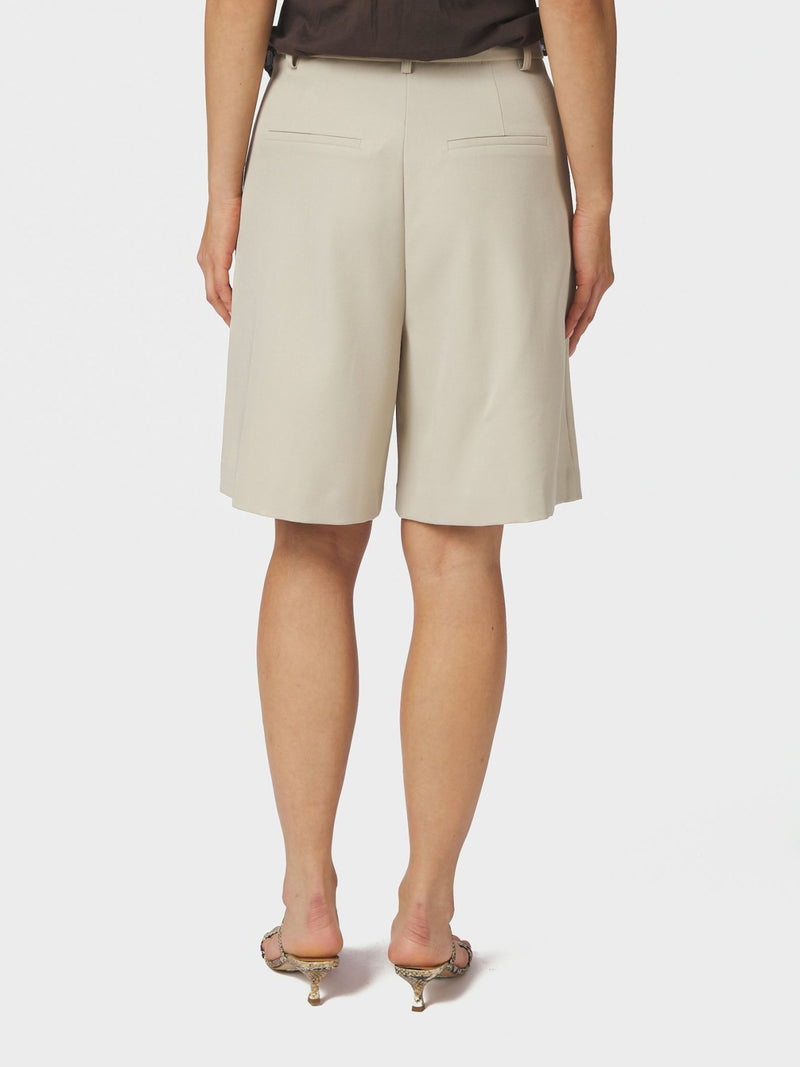 Nika Structure Shorts - Beige