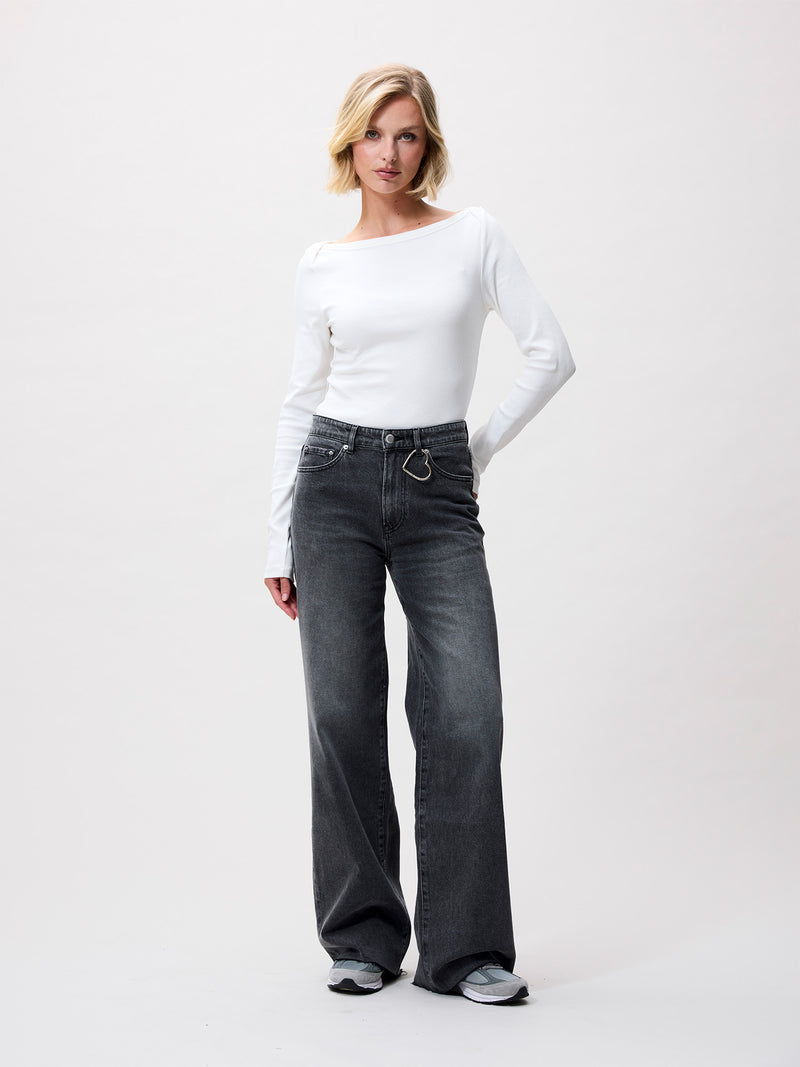 Loose fit jeans