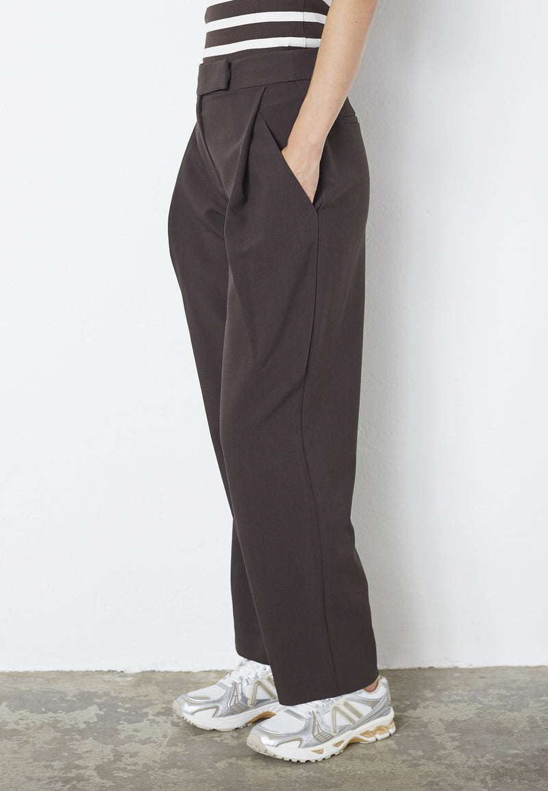 VolaCC Carrot Pleat LL Pant