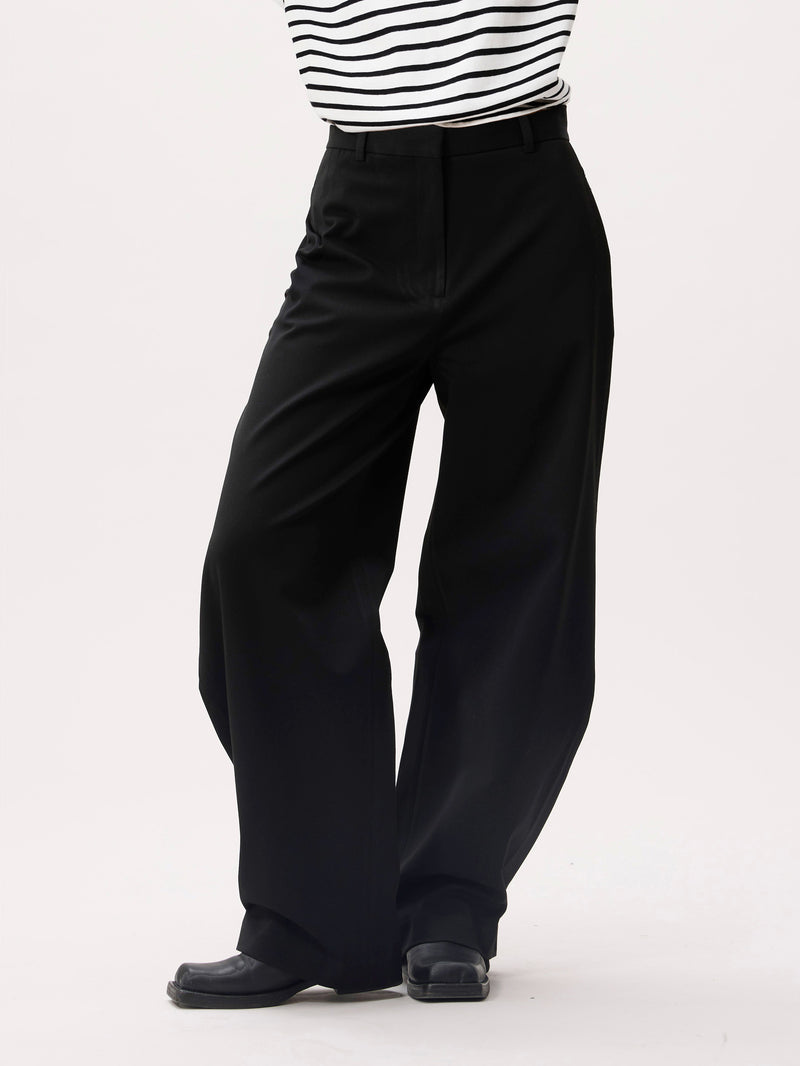 Barrel fit tailored trousers