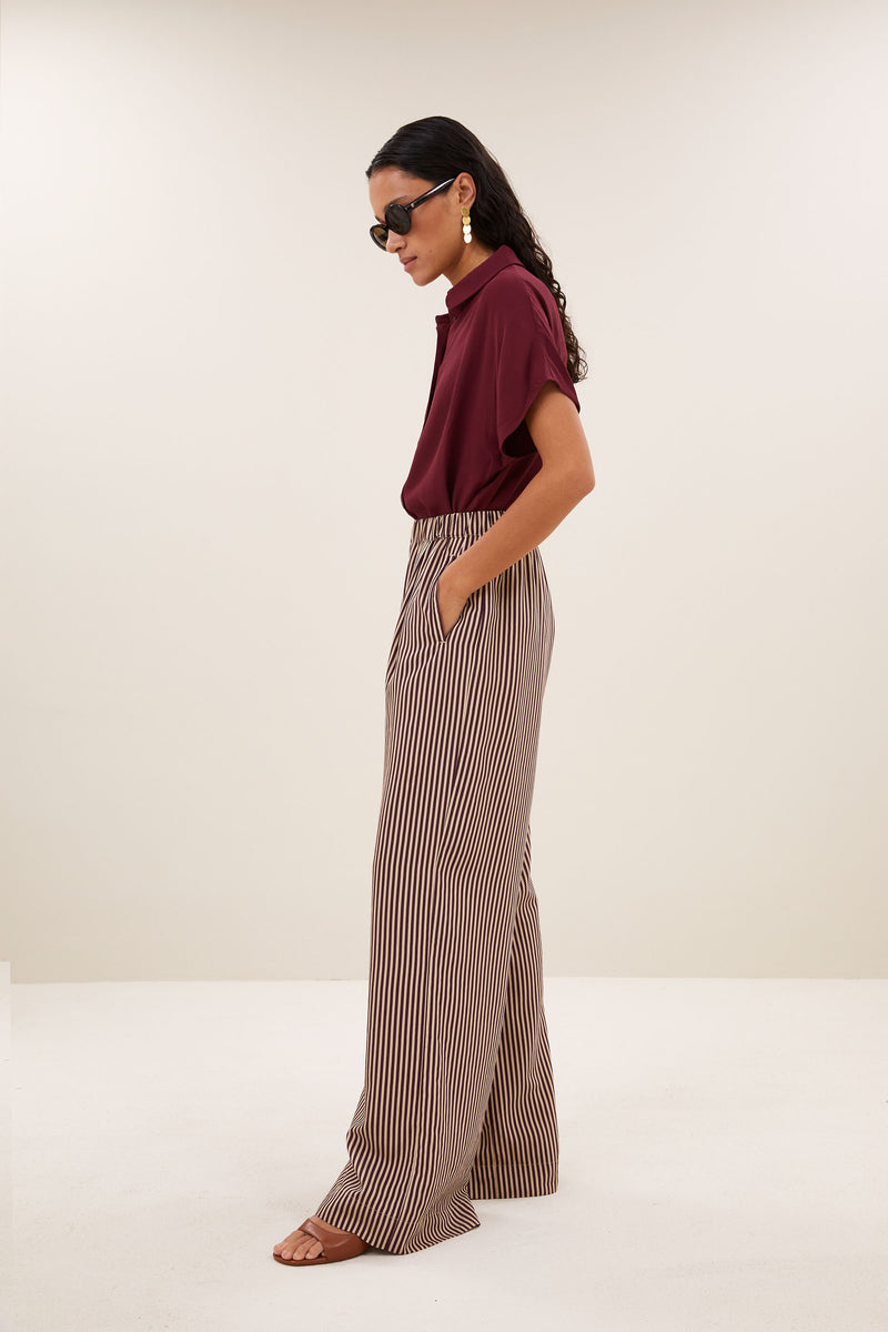 26418015 - Rood