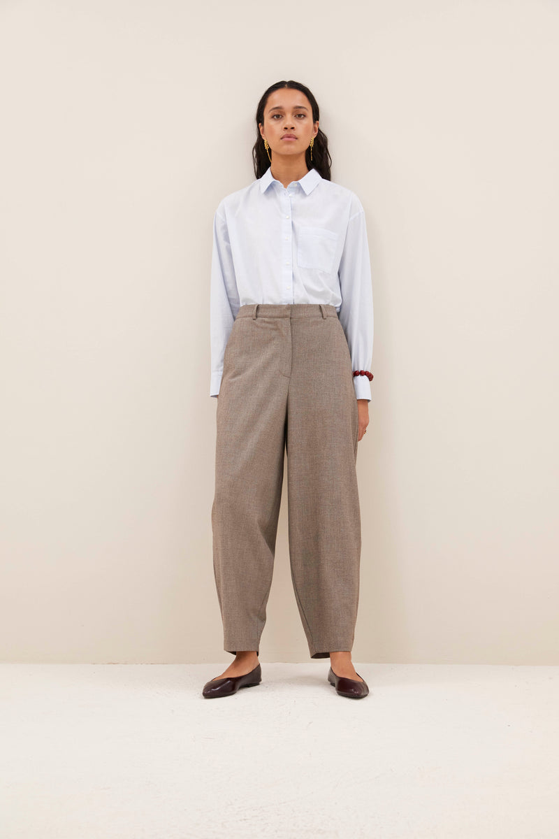 26418030 - Beige