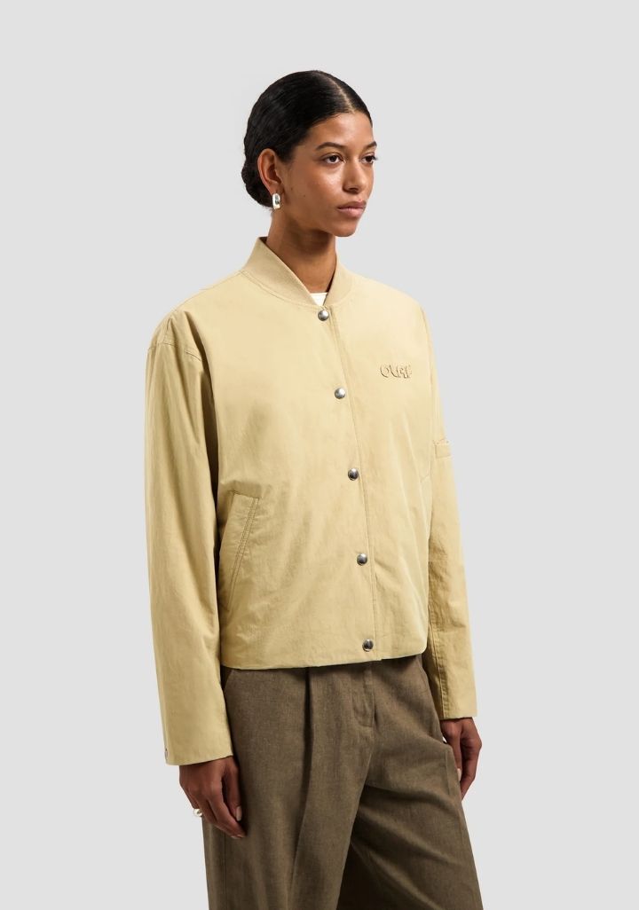 RETRO LOGO BOMBER JACKET - SAND