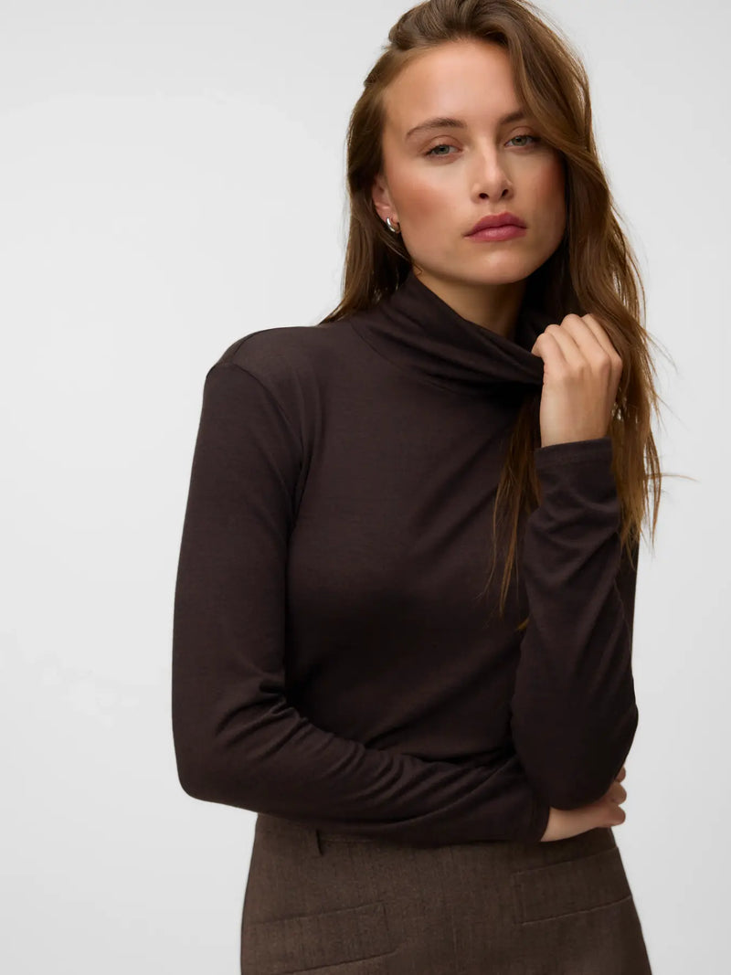 AWGLESHA LS ROLL NECK TOP