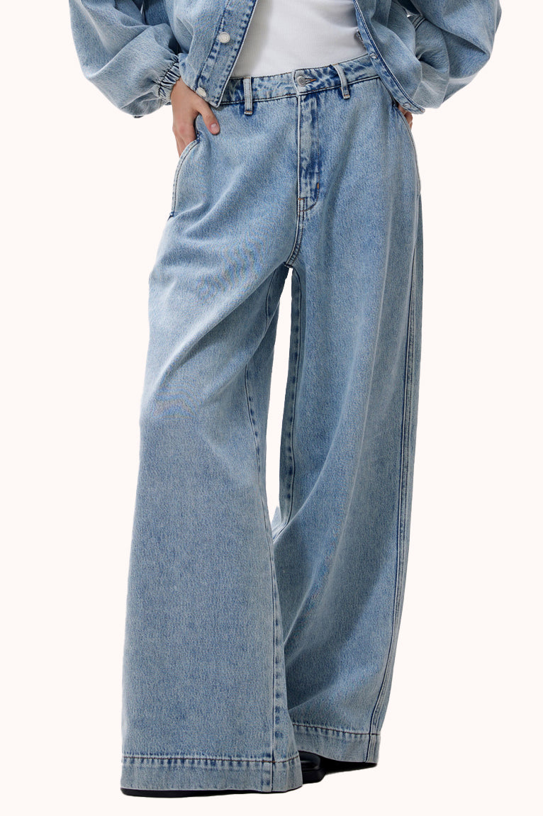 Wide leg jeans