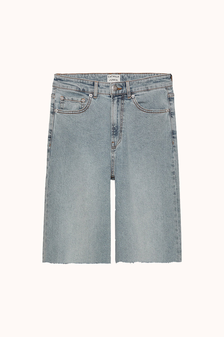 Loose fit jorts