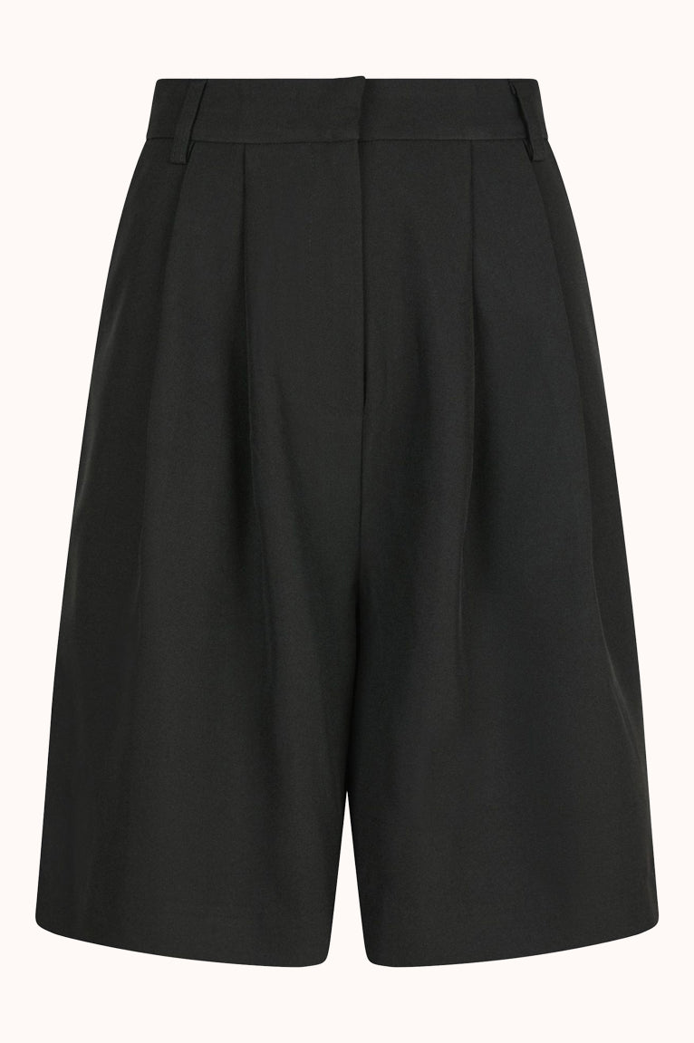 Nika Bermuda Shorts